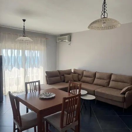 Beachfront In غوليم